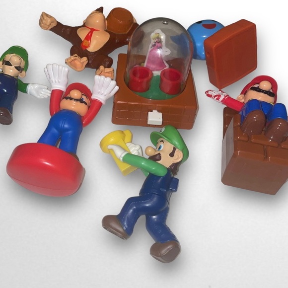 Mario Bro’s Toy Lot - Picture 2 of 10